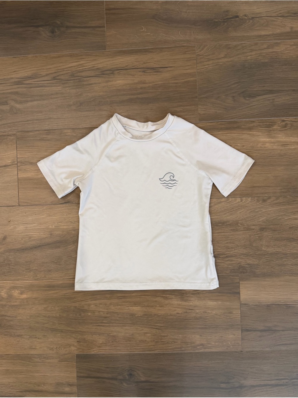 art class White Short-Sleeve Rash Guard Top with Wave Graphic